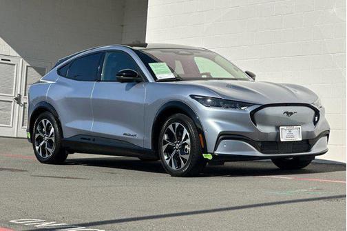 2022 Ford Mustang Mach-E Premium
