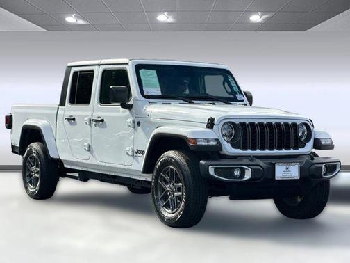 2024 Jeep Gladiator Sport S