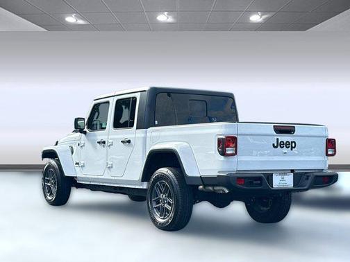 2024 Jeep Gladiator Sport S