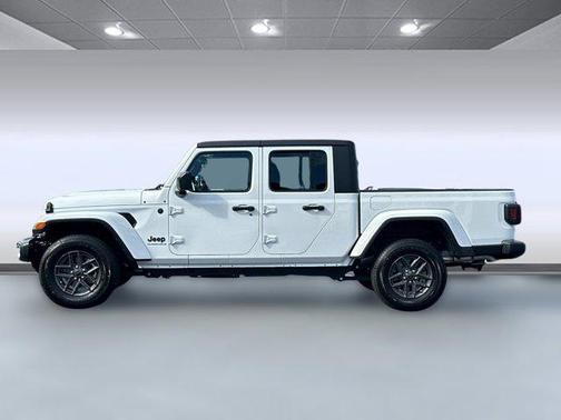 2024 Jeep Gladiator Sport S