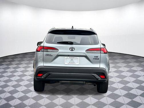 2024 Toyota Corolla Hybrid SE
