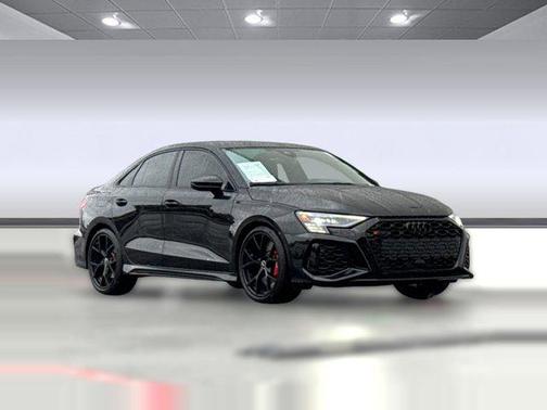2022 Audi RS 3 TFSI quattro S tronic