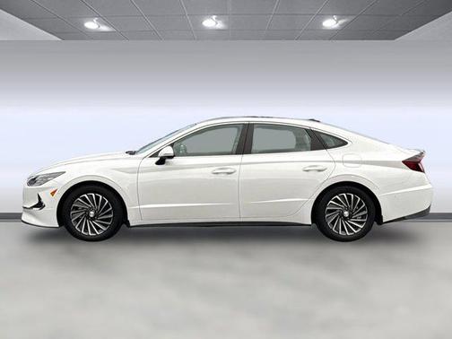 2022 Hyundai SONATA Hybrid Limited