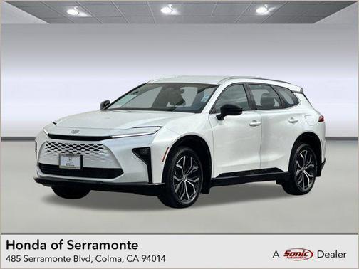 2025 Toyota Crown Signia XLE