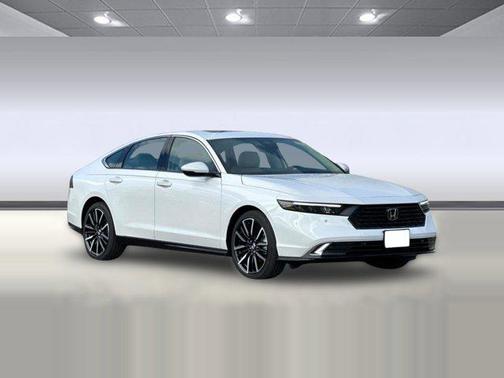 Platinum White Pearl 2026 Honda Accord Hybrid Touring