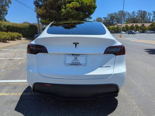 2023 Tesla Model Y Long Range Dual Motor All-Wheel Drive