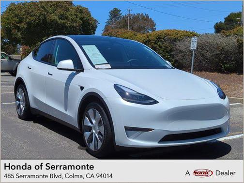 2023 Tesla Model Y Long Range Dual Motor All-Wheel Drive