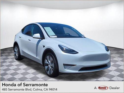 2023 Tesla Model Y Long Range Dual Motor All-Wheel Drive