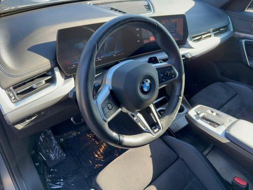 Frozen Pure Grey Metallic 2024 BMW X1 xDrive28i
