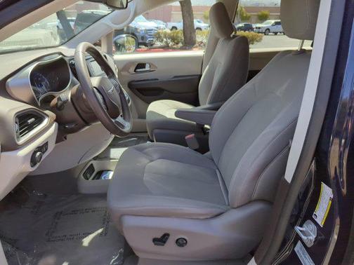 2017 Chrysler Pacifica LX