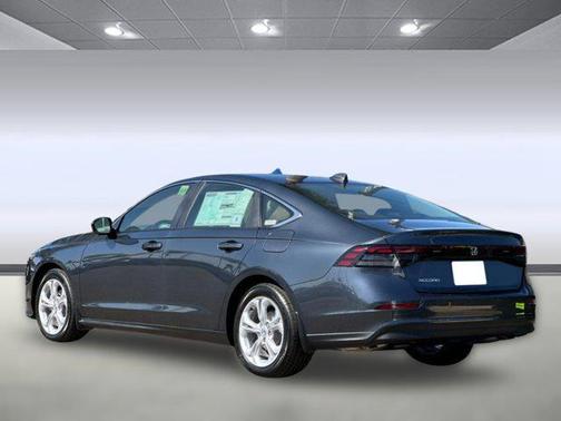 2025 Honda Accord LX 1.5T