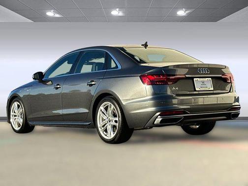 2022 Audi A4 45 S line Premium Plus