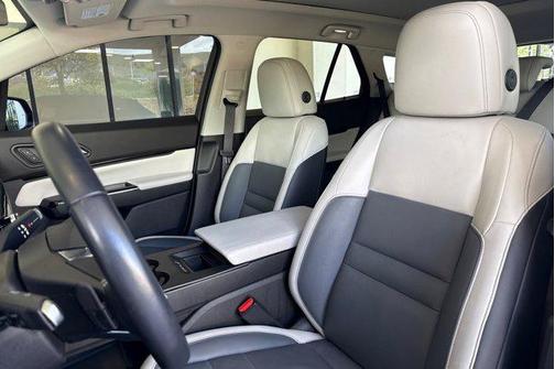 Raven Black 2024 Honda Prologue Touring