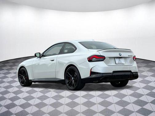 2023 BMW M240 i