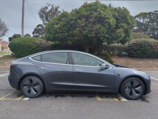 2019 Tesla Model 3 Performance