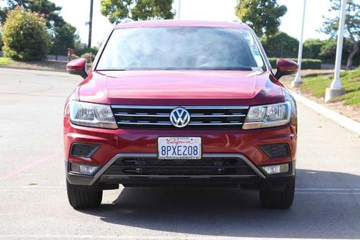 Photo 3 of 32 of 2019 Volkswagen Tiguan 2.0T SEL