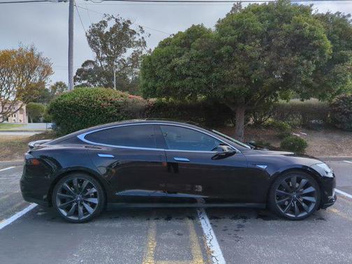 2015 Tesla Model S 70