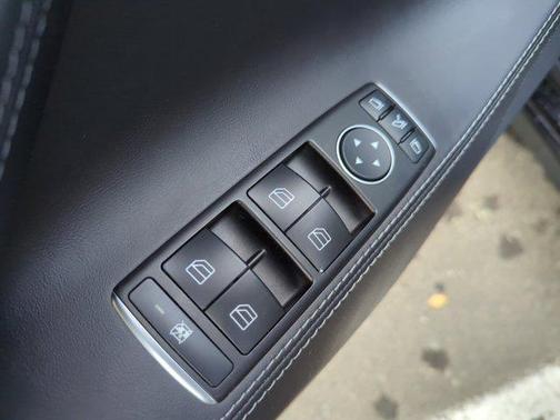 2015 Tesla Model S 70