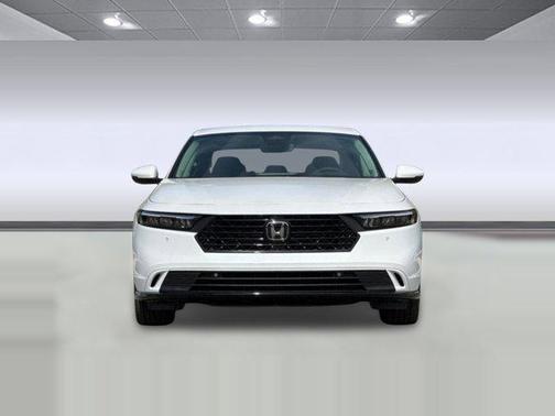 Platinum White Pearl 2026 Honda Accord Hybrid EX-L