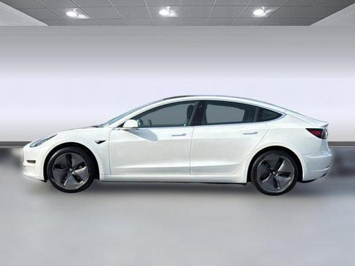 2020 Tesla Model 3 Standard Range