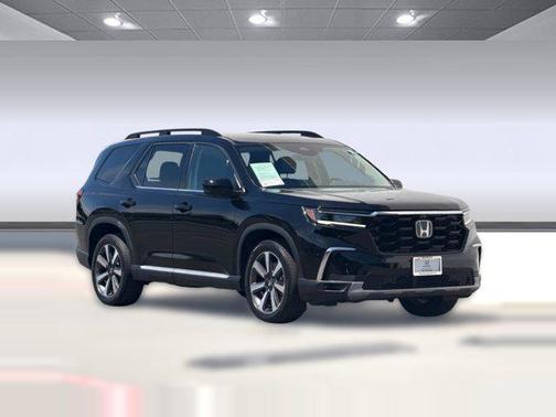 Crystal Black Pearl 2023 Honda Pilot AWD Elite