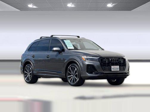 Samurai Gray Metallic 2025 Audi Q7 45 Premium Plus