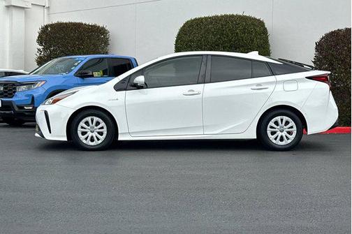 2019 Toyota Prius L