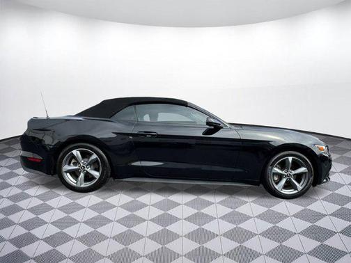 2017 Ford Mustang V6