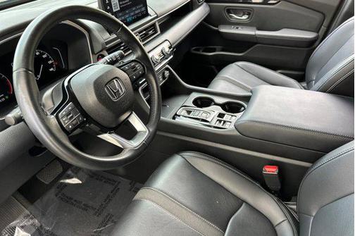 2024 Honda Pilot Touring 8-Passenger