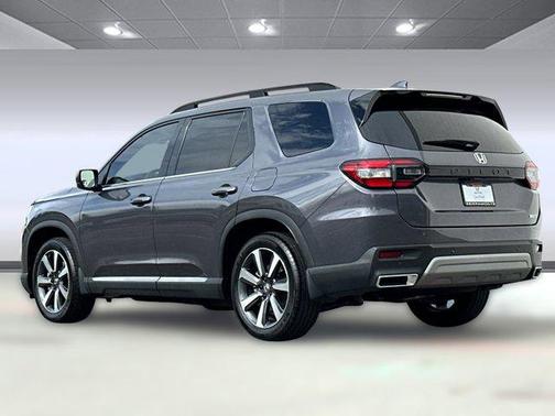 2024 Honda Pilot Touring 8-Passenger