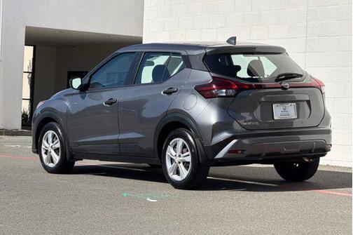 Gun Metallic 2023 Nissan Kicks S