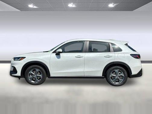 Platinum White Pearl 2027 Honda HR-V LX