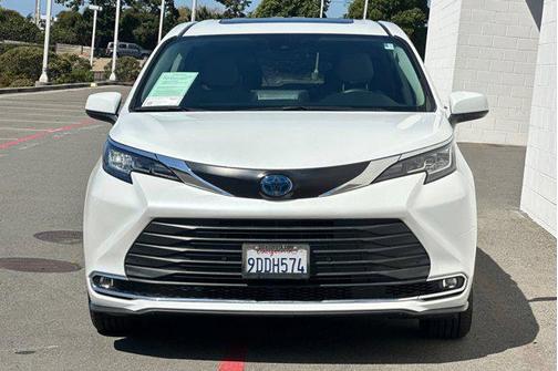 2023 Toyota Sienna XLE 7 Passenger