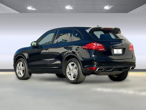 2014 Porsche Cayenne Platinum Edition