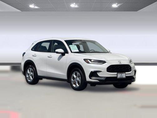 Platinum White Pearl 2024 Honda HR-V LX