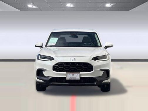 Platinum White Pearl 2024 Honda HR-V LX