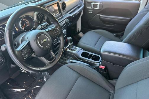 Bright White Clearcoat 2021 Jeep Wrangler Sport S
