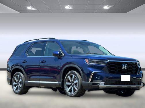 2025 Honda Pilot Touring 8-Passenger