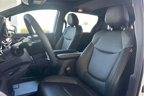 2024 Toyota Sienna XSE 7 Passenger