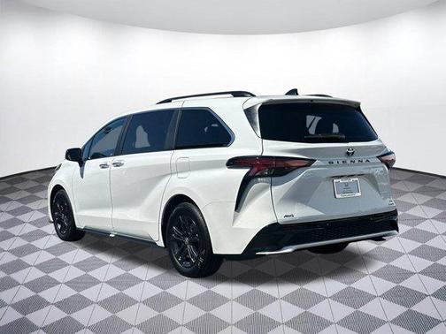 2024 Toyota Sienna XSE 7 Passenger