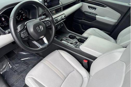 Obsidian Blue Pearl 2023 Honda Pilot 2WD EX-L 7 Passenger