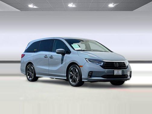 Sonic Gray Pearl 2024 Honda Odyssey Elite
