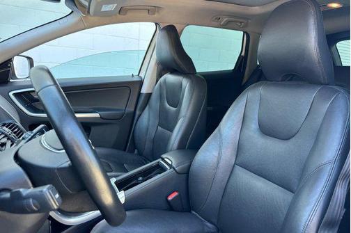 2016 Volvo XC60 T6