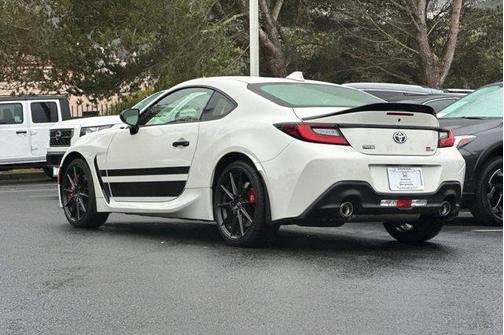 2024 Toyota GR86 Base
