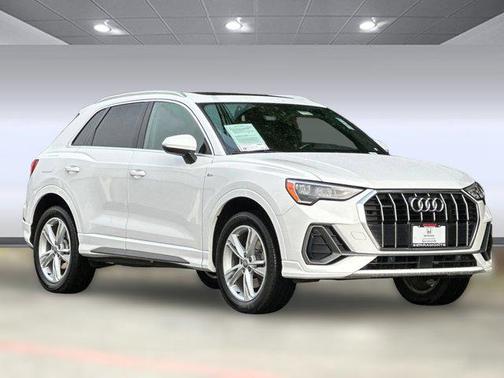 2020 Audi Q3 45 S line Premium