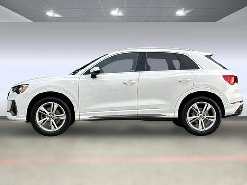 2020 Audi Q3 45 S line Premium