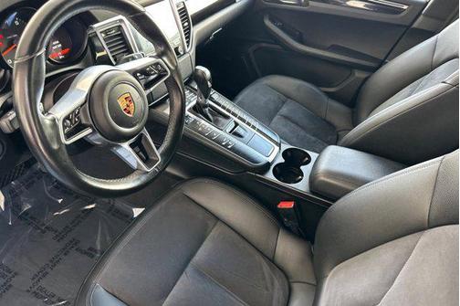 2017 Porsche Macan AWD