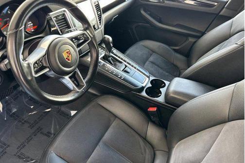2017 Porsche Macan AWD