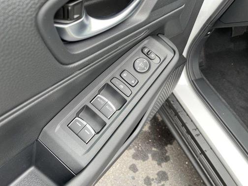2025 Honda Accord LX 1.5T