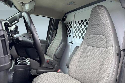 Summit White 2020 Chevrolet Express 2500 RWD 2500 Regular Wheelbase WT